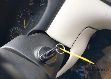 1995 Ford Mustang Gt/Gts z USA, uszkodzony, nr VIN 1FALP45T2SF175746